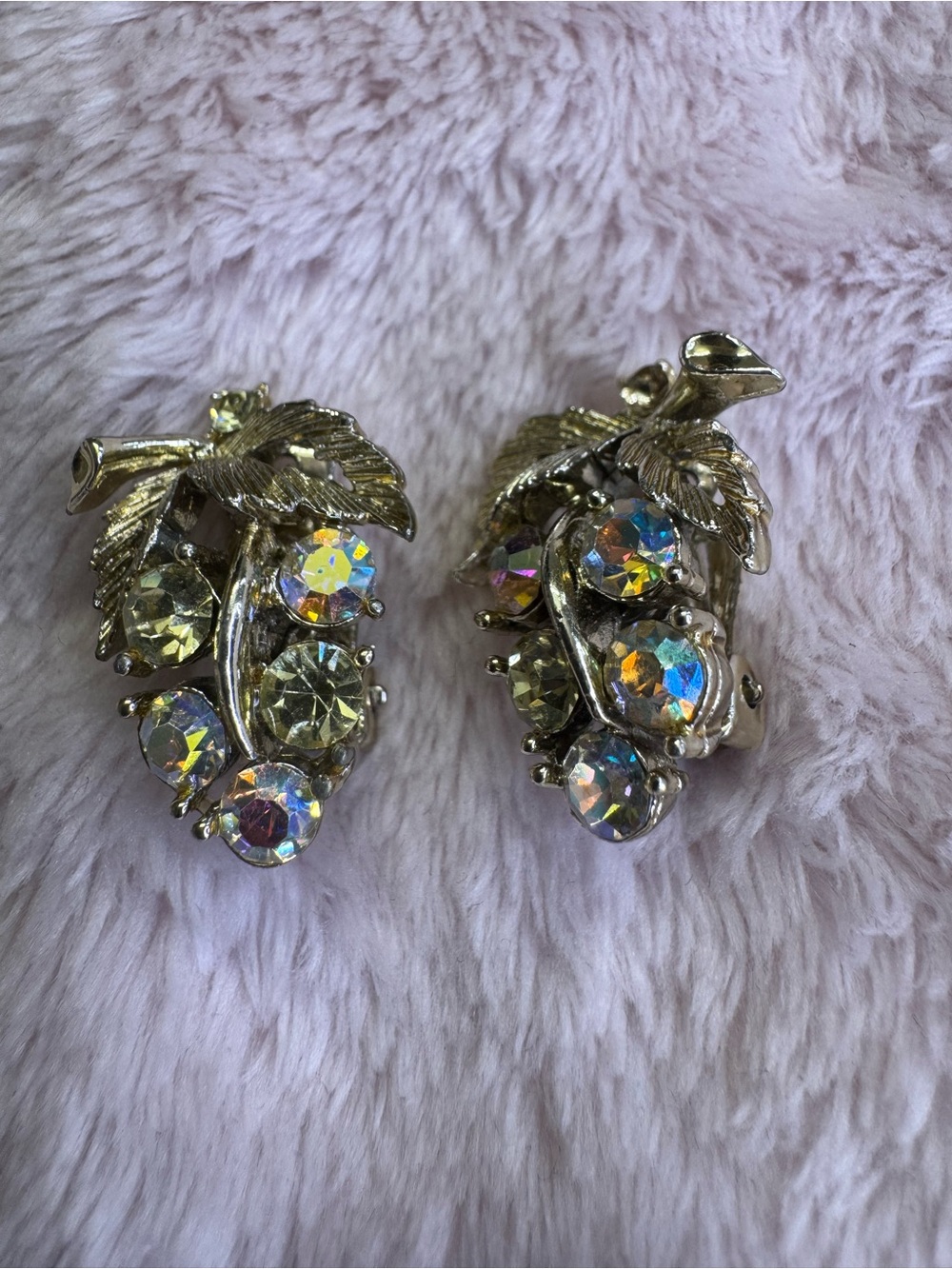 Vintage lisner clip earrings